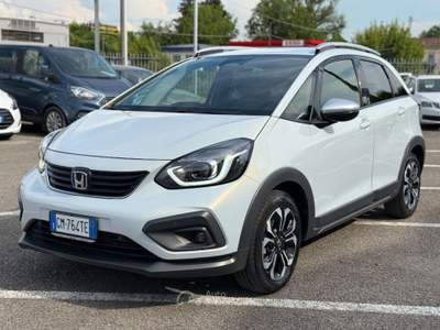 Honda Jazz 1.5 Hev Crosstar eCVT Executive Bianco usata Massarosa
