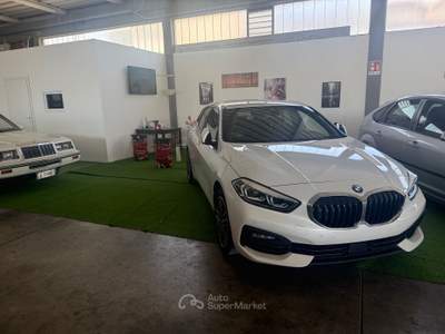 BMW Serie 1 118d BMW 118D ACTIVE BUSINESS Grigio usata Ponsacco