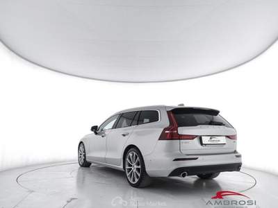 Volvo V60 D4 Geartronic Business Plus - PER OPERATORI DEL SE Argento usata Corciano