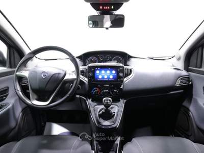 Lancia Ypsilon 1.0 FIREFLY 5 PORTE S&S HYBRID ECOCHIC SILVER Grigio usata Brescia