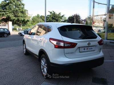 Nissan Qashqai 1.5 dCi Business Bianco usata Nova Milanese