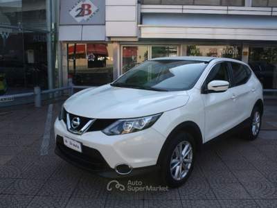 Nissan Qashqai 1.5 dCi Business Bianco usata Nova Milanese