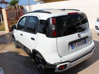 Fiat Panda 1.0 FireFly S&S Hybrid CROSS -KM0 Bianco usata Trapani