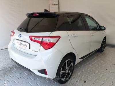 Toyota Yaris 1.5 Hybrid 5 porte Trend "White Edition" Bianco usata Resana