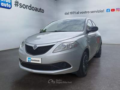 Lancia Ypsilon 1.2 69 CV 5 porte S&S Gold Argento usata Castagnaro