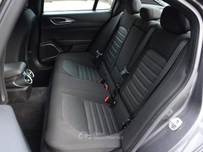 Alfa Romeo Giulia 2.2 Turbodiesel 190 CV AT8 Super Business Grigio usata Roma