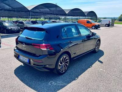 Volkswagen Golf 1.0 eTSI EVO DSG Life Nero usata Pieve di Soligo