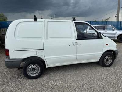Nissan Vanette Practic 2.3 diesel PC Furgone Bianco usata Arezzo