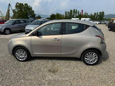 Lancia Ypsilon 1.2 69 CV 5 porte S&S Silver Bronzo usata Arezzo