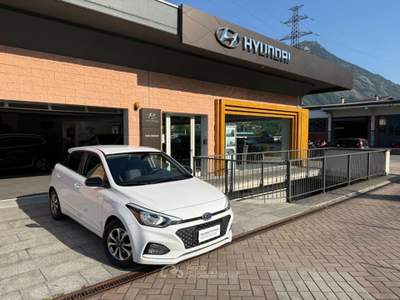 Hyundai i20 1.2 5 porte Econext Connectline Bianco usata Montecrestese