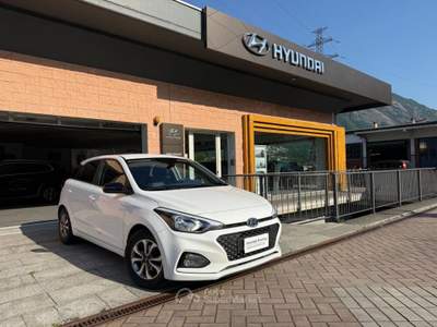 Hyundai i20 1.2 5 porte Econext Connectline Bianco usata Montecrestese