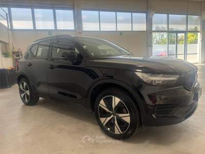Volvo XC40 T5 Recharge Plug-in Hybrid R-design Nero usata Spilimbergo