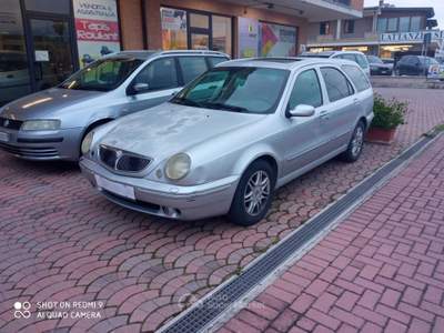 Lancia Lybra 2.4 jtd interni in vera pelle Argento usata Altidona