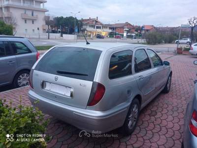 Lancia Lybra 2.4 jtd interni in vera pelle Argento usata Altidona
