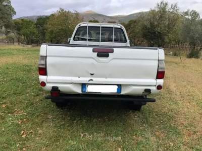 Mitsubishi L200 Tenuta bene,non a fatto fuoristrada.2 proprietario Bianco usata Verona