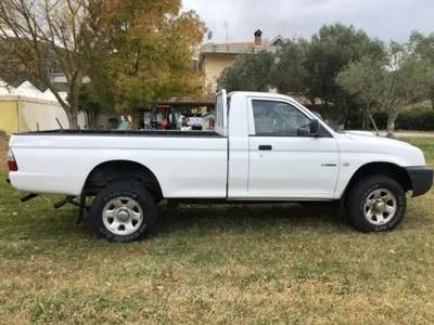 Mitsubishi L200 Tenuta bene,non a fatto fuoristrada.2 proprietario Bianco usata Verona