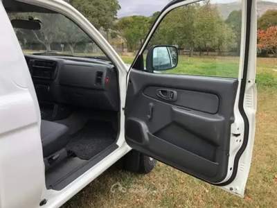 Mitsubishi L200 Tenuta bene,non a fatto fuoristrada.2 proprietario Bianco usata Verona