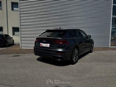 Audi Q8 55 3.0 TFSI E TITRONIC QUATTRO SPORT Argento usata San Fior