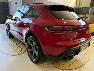 Porsche Macan 2.0 / TETTO PANORAMICO / CERCHI 20'' OFF ROAD Rosso usata Medesano