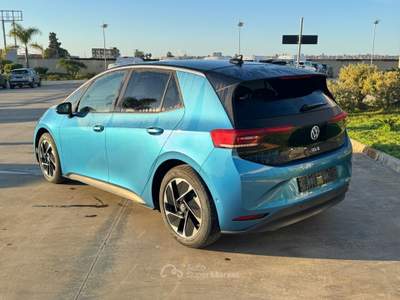 Volkswagen ID.3 Edition Plus T-stock 2025 Blu/Azzurro usata Gela