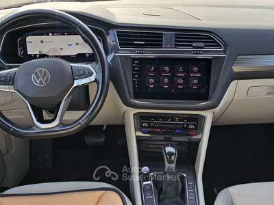 Volkswagen Tiguan Allspace SCR DSG 4MOTION R-Line Nero usata Perugia