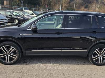 Volkswagen Tiguan Allspace SCR DSG 4MOTION R-Line Nero usata Perugia