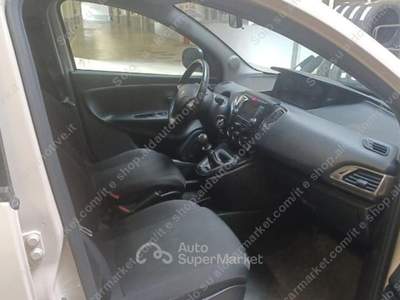 Lancia Ypsilon 1.2 69 CV 5 porte S&S Gold Bianco usata Trebaseleghe