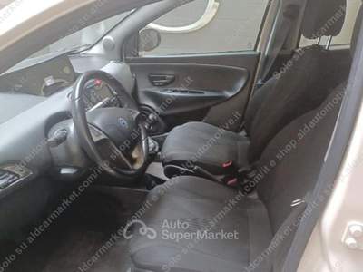 Lancia Ypsilon 1.2 69 CV 5 porte S&S Gold Bianco usata Trebaseleghe