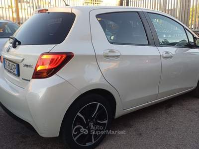 Toyota Yaris 5 porte Style Bianco usata Massafra