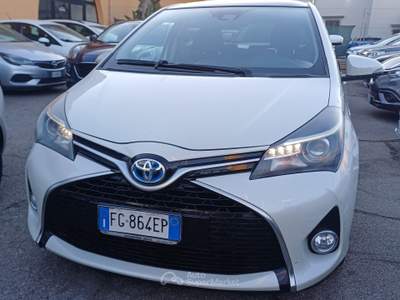 Toyota Yaris 5 porte Style Bianco usata Massafra