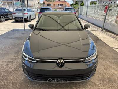 Volkswagen Golf DSG LIFE - MY22 Grigio usata Qualiano