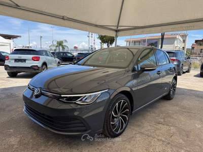 Volkswagen Golf DSG LIFE - MY22 Grigio usata Qualiano