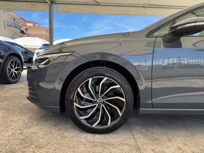 Volkswagen Golf DSG LIFE - MY22 Grigio usata Qualiano