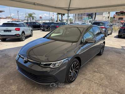 Volkswagen Golf DSG LIFE - MY22 Grigio usata Qualiano