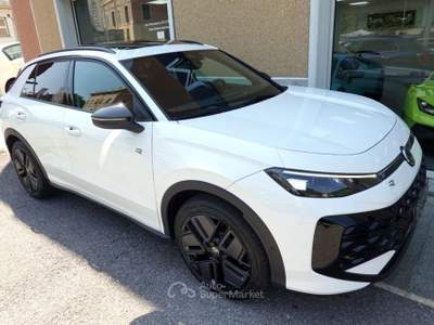 Volkswagen T-Roc 1.5 eTSI ACT 150 CV DSG R-Line TETTO-GANCIO-19" Bianco usata Savona