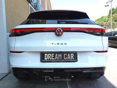 Volkswagen T-Roc 1.5 eTSI ACT 150 CV DSG R-Line TETTO-GANCIO-19" Bianco usata Savona