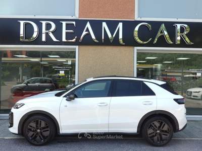 Volkswagen T-Roc 1.5 eTSI ACT 150 CV DSG R-Line TETTO-GANCIO-19" Bianco usata Savona
