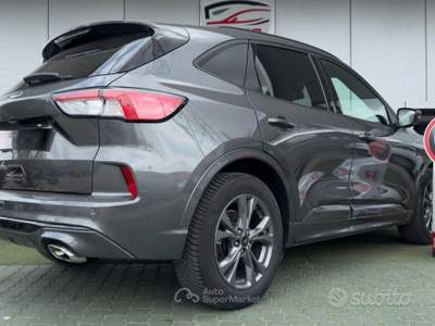 Ford Kuga EcoBlue 120 CV aut. 2WD ST-Line X usata Napoli