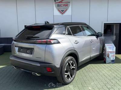 Peugeot 2008 Hybrid 136 e-DCS6 GT usata Napoli