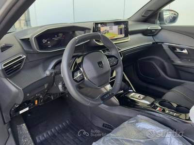 Peugeot 2008 Hybrid 136 e-DCS6 GT usata Napoli