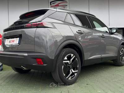 Peugeot 2008 S&S EAT8 Allure usata Napoli