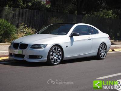 BMW Serie 3 325i i cat Coupé Futura  Argento usata Bari