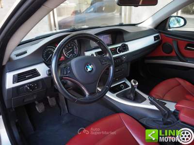 BMW Serie 3 325i i cat Coupé Futura  Argento usata Bari