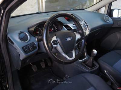 Ford Fiesta  1.2 82 CV 5 porte Titanium Nero usata Bari