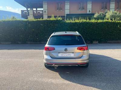 Volkswagen Passat 2.0 TDI 200 CV 4MOTION DSG Grigio usata Ala