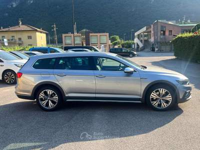 Volkswagen Passat 2.0 TDI 200 CV 4MOTION DSG Grigio usata Ala