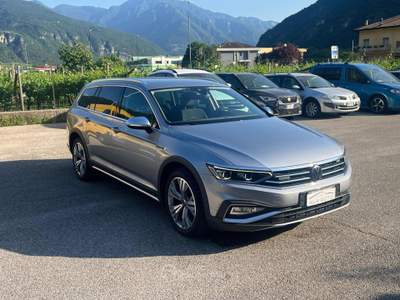 Volkswagen Passat 2.0 TDI 200 CV 4MOTION DSG Grigio usata Ala