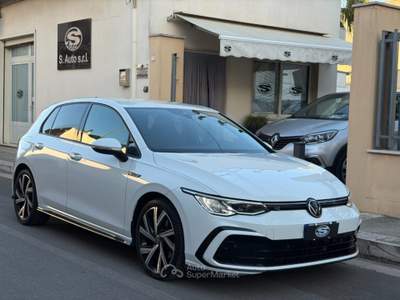 Volkswagen Golf 2.0 TDI 150 CV R-Line Bianco usata San Michele Salentino