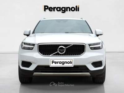 Volvo XC40 T3 Momentum Pro Bianco usata Firenze