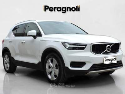 Volvo XC40 T3 Momentum Pro Bianco usata Firenze